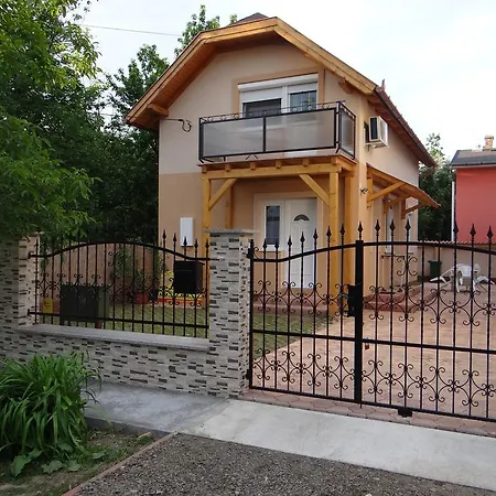 Marinica Apartman Ii. Hajduszoboszlo
